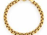 un bracelet en chaîne en or sur fond blanc