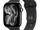 une photo d'une Apple Watch noire avec un bracelet noir