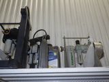 Il y a de nombreux types de compresseurs d'air dans ce garage