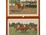deux photos encadrées représentant des jockeys et des chevaux en pleine course sur une piste