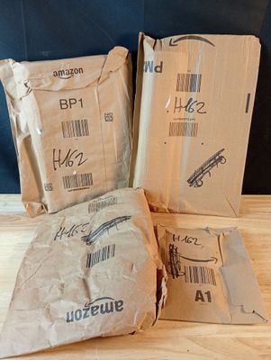 Lot de 4 colis Mystere (Retour Amazon,NPAI, Adresse incomple…