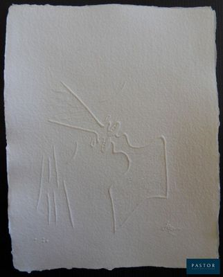 un gros plan d'une feuille de papier sur laquelle figure un dessin