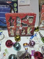 Lot n°119 – 60 pièces de décorations de Noël assorties : san… (photo 2)
