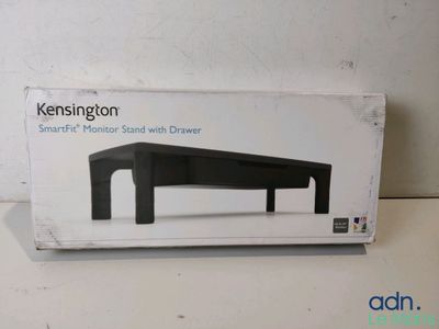 une boîte contenant une table basse noire