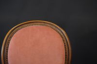 Suite de quatre fauteuils à dossier médaillon et pieds fusel… (photo 6)