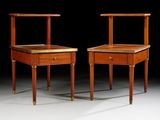 paire de tables de chevet en acajou de style George IV avec plateaux en marbre