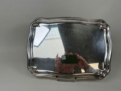 une personne se prenant en photo dans un miroir