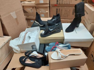 Ensemble d'env. 31 paires de chaussures diverses marques don…