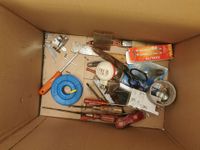 Lot d'outils comprenant marteau, baladeuse, tournevis etc (photo 3)