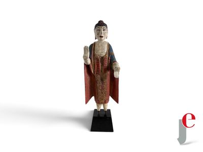 an image of a statue of a man with a robe on