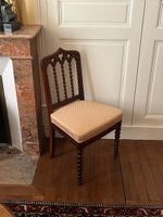 TABLE ovale en bois naturel à volet reposant sur quatre pied… (photo 2)