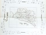 le dessin d'une carte sur une feuille de papier