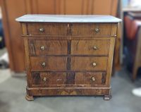 Commode en bois de placage, à pans coupés, quatre tiroirs en…