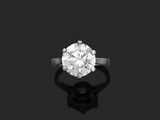 une bague en diamant à une seule pierre, par van cleef