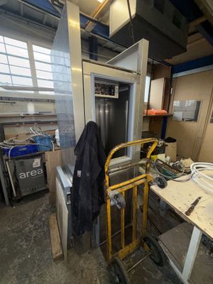 Armoire de boulangerie Lot vendu en l'état, sans garantie de…