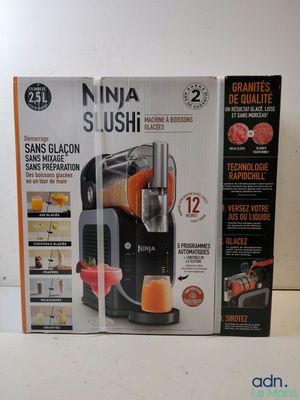 deux boîtes de presse-fruits « Ninja Sushi » posées sur une table