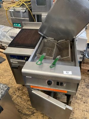 Plaque à snacker CAPIC et friteuse FRYMASTER - Photo 1