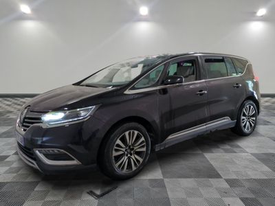 the new 2018 renault grand tourer is shown in a showroom