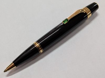 MONT BLANC. BOHEME. Stylo à bille serti d'une pierre verte. - Photo 1