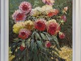 une peinture à l'huile représentant un bouquet de fleurs, dans un cadre blanc