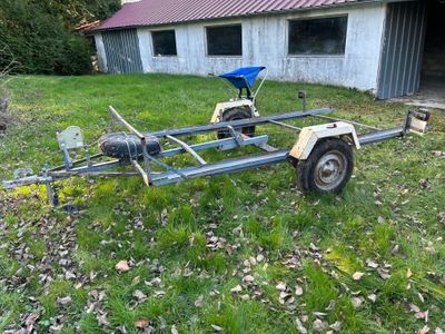 PLATEAU remorque 1 essieu, avec treuil. Plateau utile 3 m