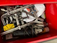 une servante d'atelier FACOM sur roulettes avec son contenu … (photo 2)