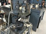 l'image d'une machine installée dans une pièce