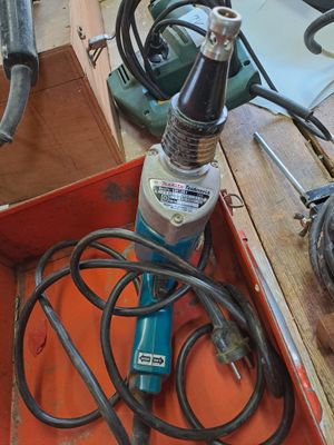 Tournevis électrique MAKITA modèle 6801DBV sur câble secteur…