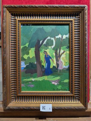 une peinture à l'huile représentant une femme en robe bleue debout sous un arbre
