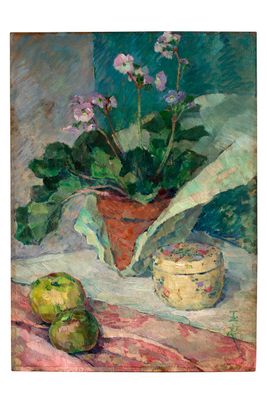 une image représentant un tableau sur lequel figurent une plante en pot et une poire posées sur une table