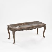 Banquette moulurée en bois naturel traverses sculptées en re…