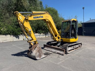 KOMATSU MINI PELLE PC80 MR-3 - Genre : MAT - Couleur : JAUNE…