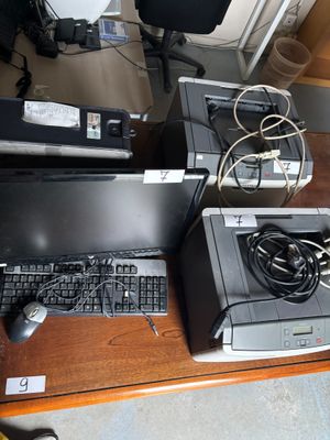 Ordinateur de bureau comprenant : écran plat HP, unité centr…