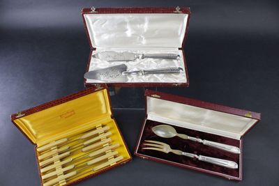 Lot de 3 coffrets de couverts: - Photo 1