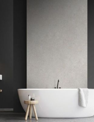 salle de bains en noir et blanc avec une baignoire îlot