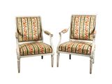 paire de fauteuils peints de style Louis XVI français du XIXe siècle