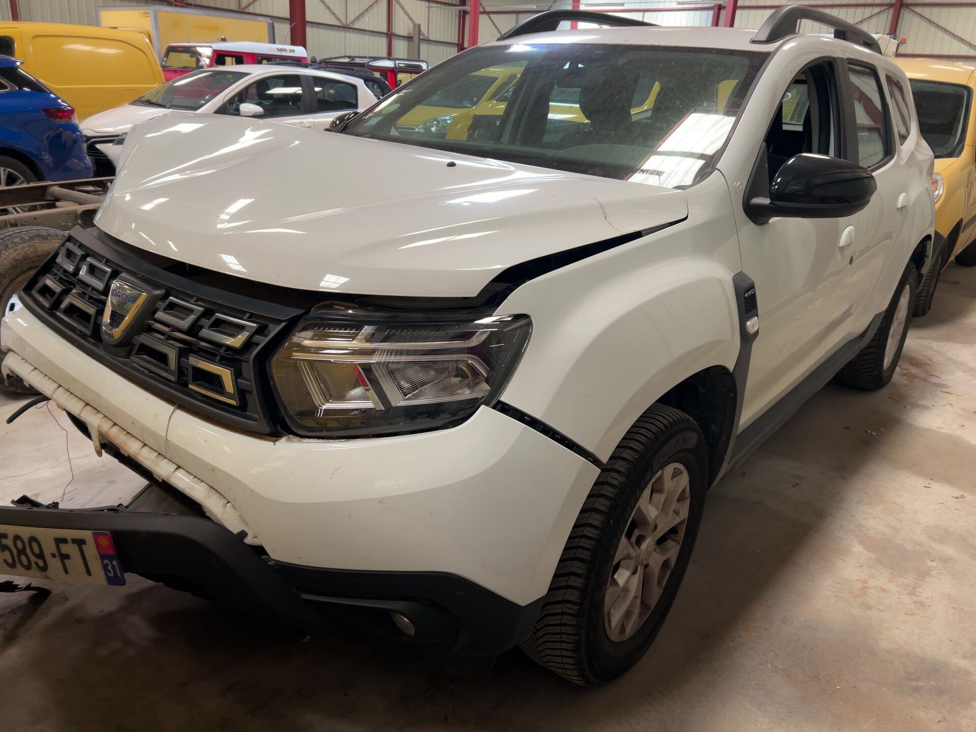 DACIA DUSTER 1.5 BDCI 115 CH 4 x 4 NON ROULANT - DUSTER 1.
