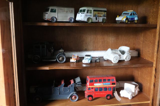 Lot de voitures miniatures
