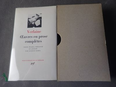 la couverture d'un livre sur laquelle figure la photo d'un homme