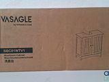 the box is empty and ready to be packed with the contents