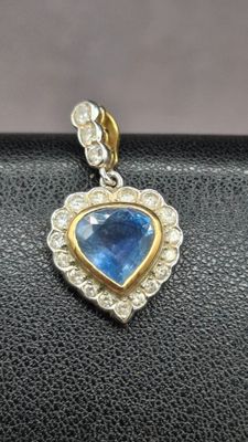 Pendentif en or jaune 750/°° en forme de cœur sertissant un … - Photo 1