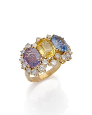 une bague sertie de saphirs multicolores et de diamants