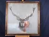 une peinture à l'huile représentant un cerf posé sur un chevalet, sur fond bleu