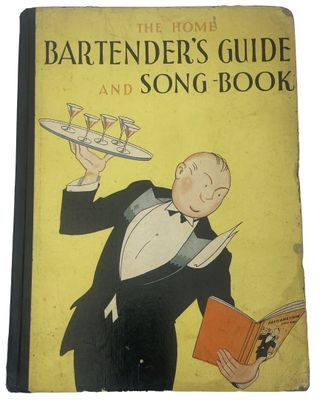 Le guide et le recueil de chansons du barman amateur, avec la photo d'un homme en smoking tenant un plateau