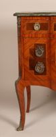 Commode sauteuse de forme rectangulaire, en bois de placage … (photo 4)