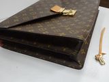 louis vuitton monograme clutch bag with gold hardware