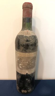 1 bt château Lafitte Rothschild 1945 Pauillac (étiquette sal…