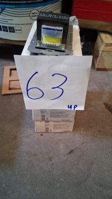 Lot de 4 prises rasoir électriques JUNG S07522EINS
