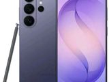 le nouveau Samsung Galaxy Note 10 Lite, avec un stylet à côté