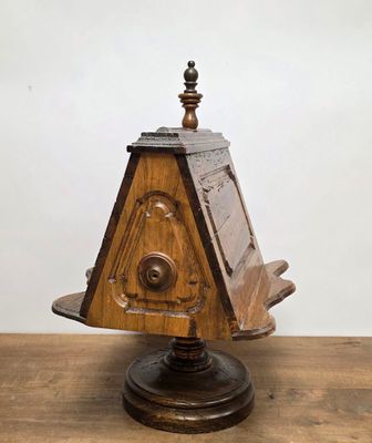 Lutrin de table pivotant 50 x 34 x 30 cm.